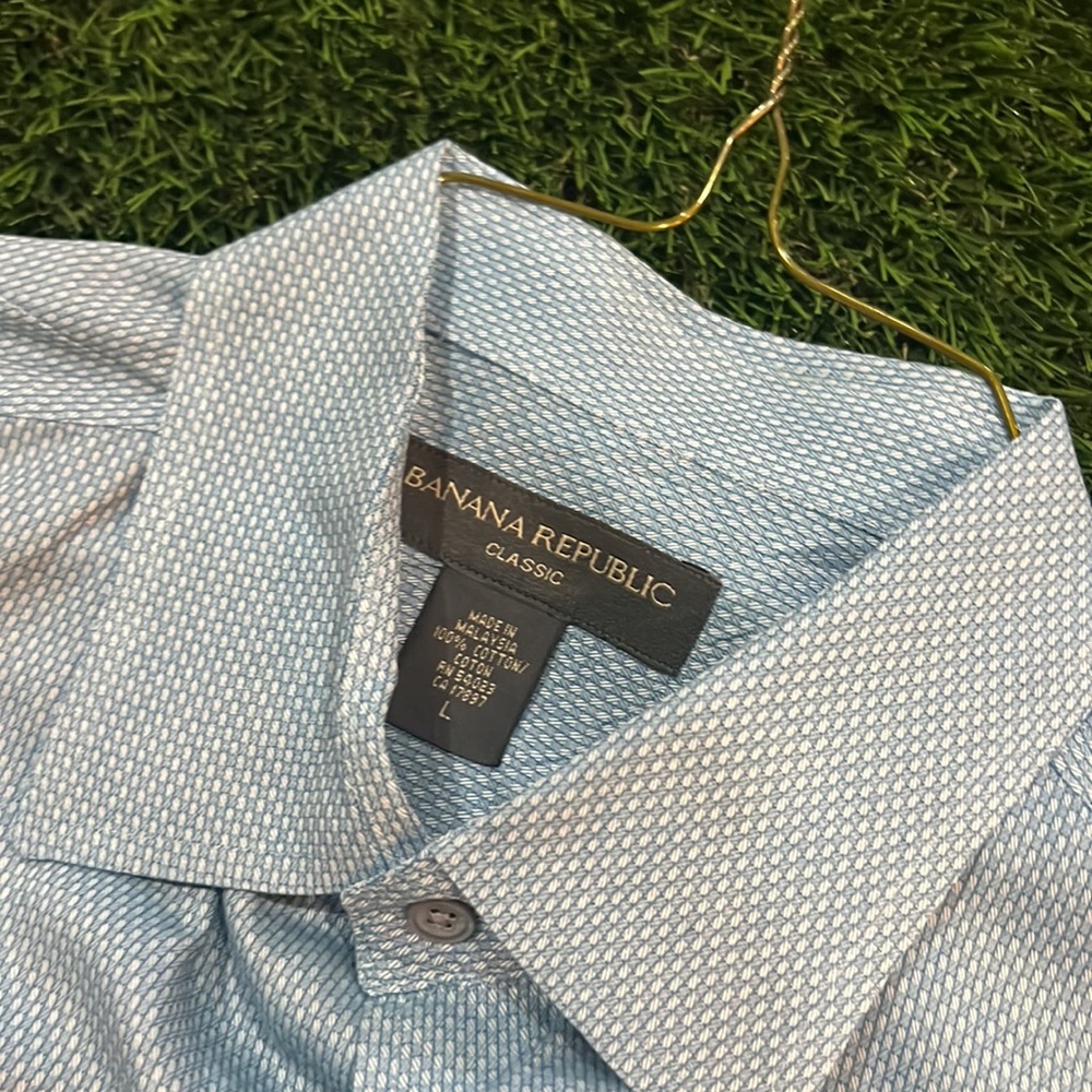 Men’s Banana Republic Long Sleeve Button Down Shirt - Picture 3 of 3